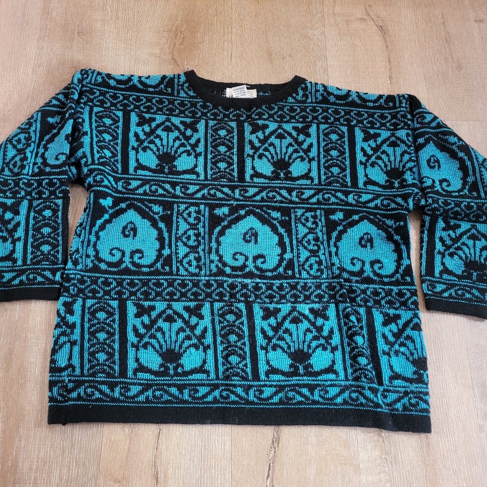 Vintage Partners Black and Teal Patterned Sweater Size Large